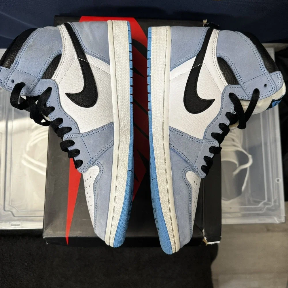 Nike Air Jordan 1 Retro High OG White Black University Blue Size 9 555088-134 - Picture 3 of 9